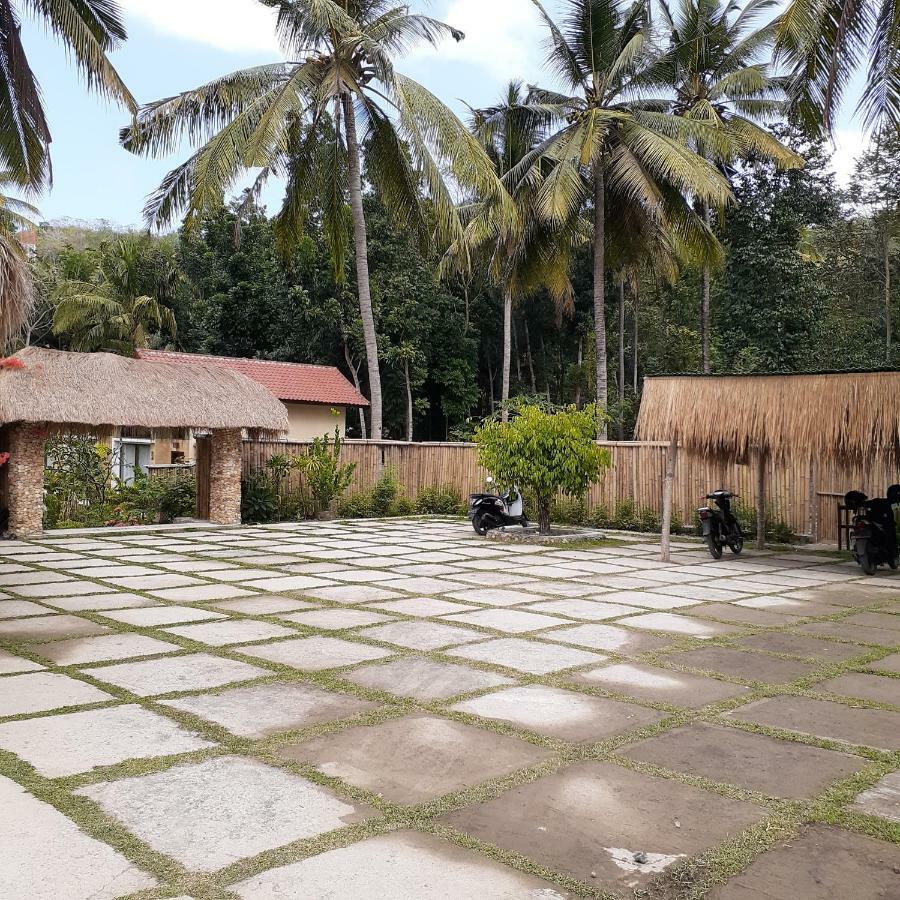 Hotel The Hamlet Kuta  Exterior foto